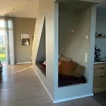 Unique Architect-designed House Near The Prázdninový dům