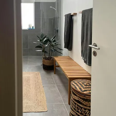 بيت للعطل Unique Architect-designed House Near The